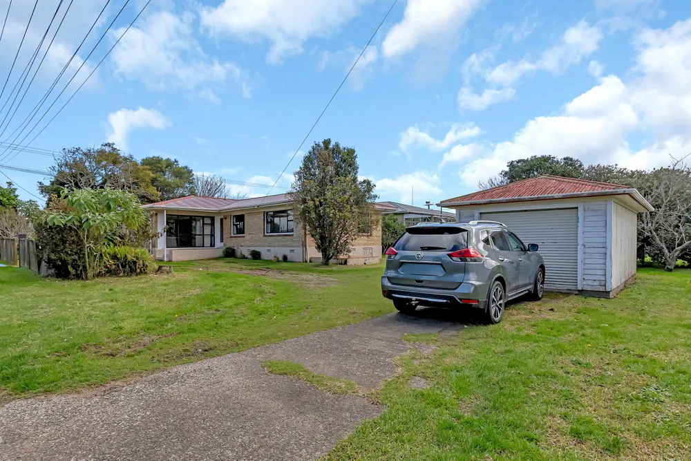 Photos of 1 Korau Road