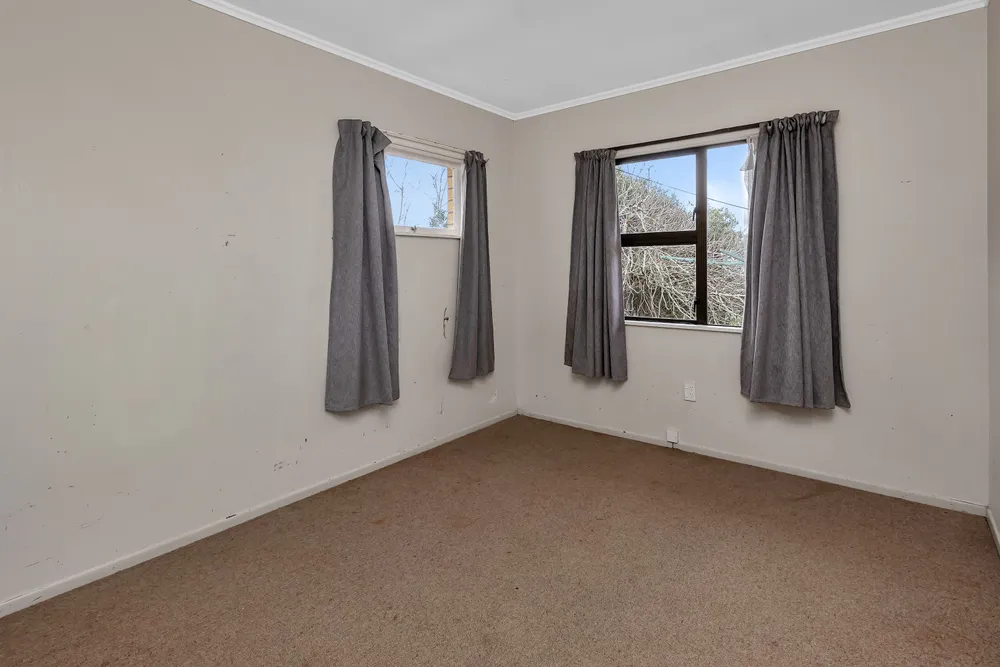 Photos of 1 Korau Road