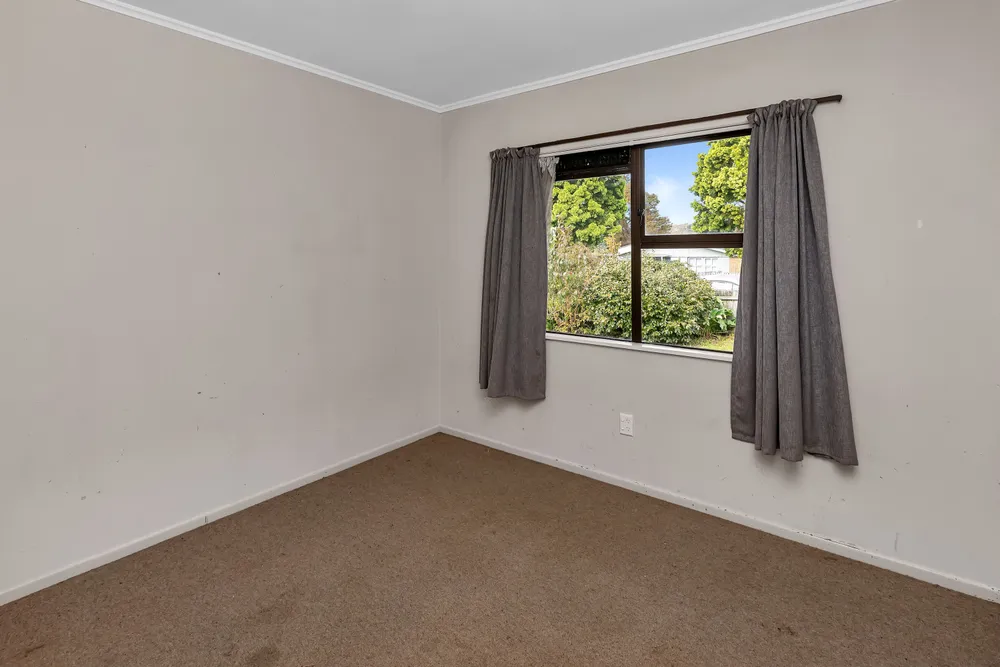 Photos of 1 Korau Road