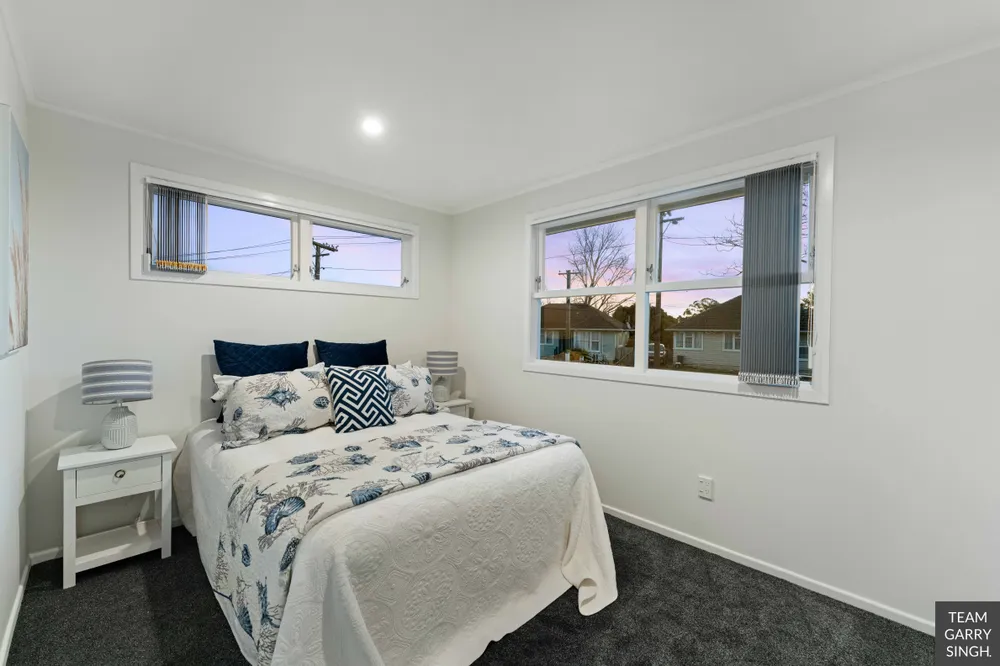 Photos of 34 Antrim Crescent