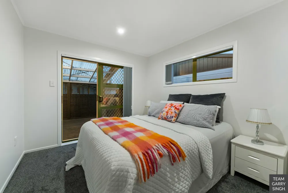 Photos of 34 Antrim Crescent