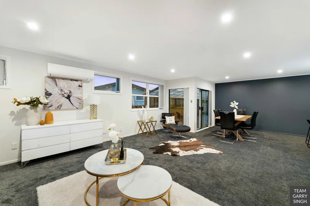 Photos of 34 Antrim Crescent
