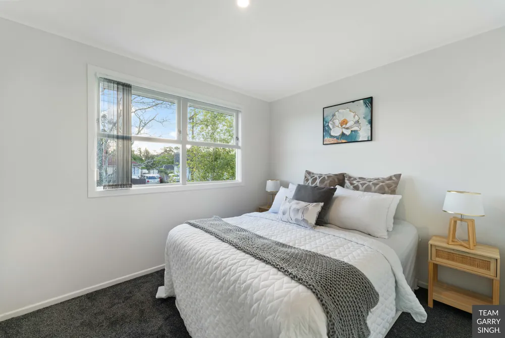 Photos of 34 Antrim Crescent