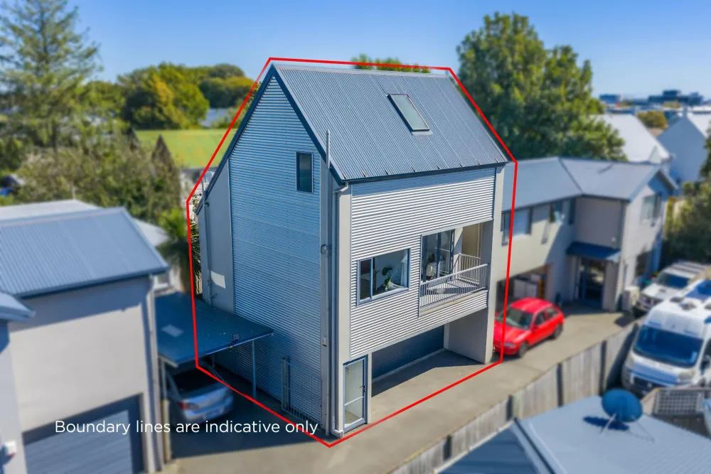 Photos of 25A Huxley Street