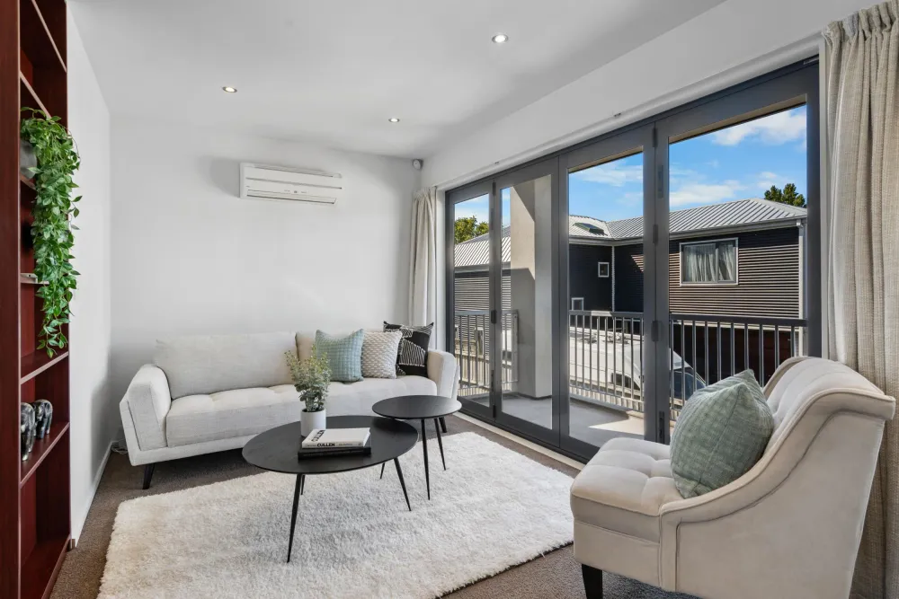 Photos of 25A Huxley Street