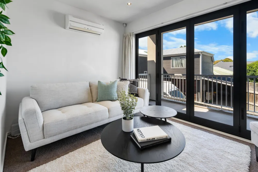 Photos of 25A Huxley Street