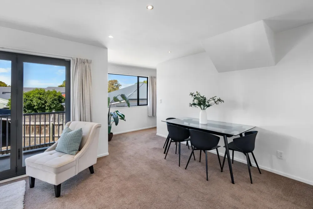 Photos of 25A Huxley Street