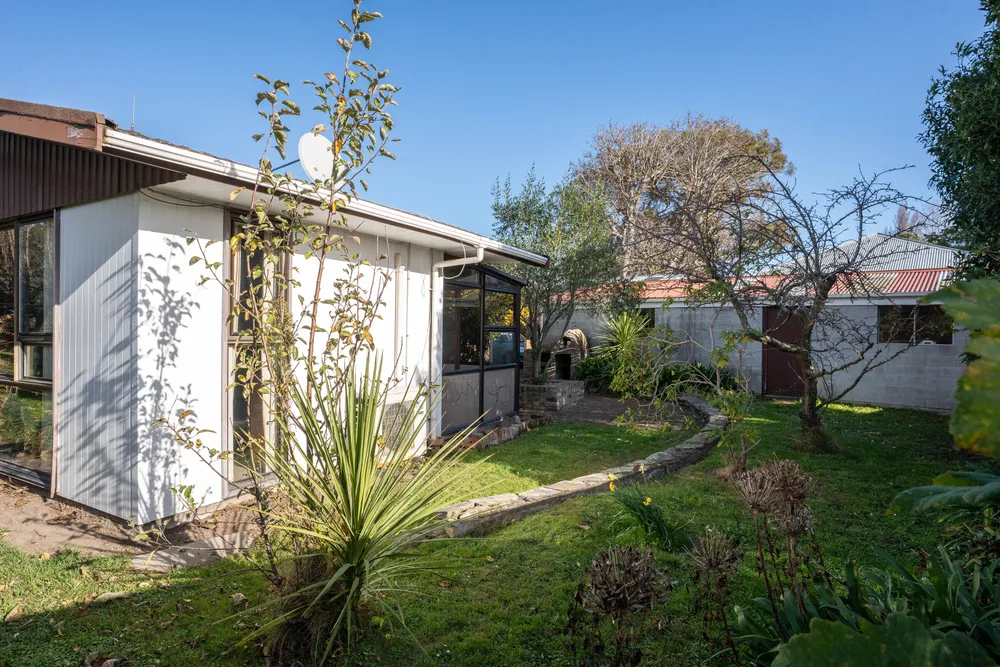 Photos of 18A Lyttelton Street