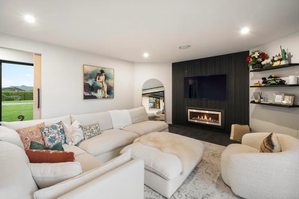 Photos of 382B Tuakau Road