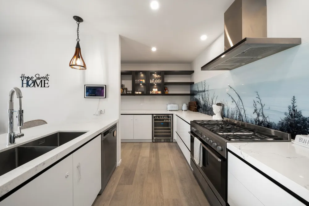 Photos of 382B Tuakau Road