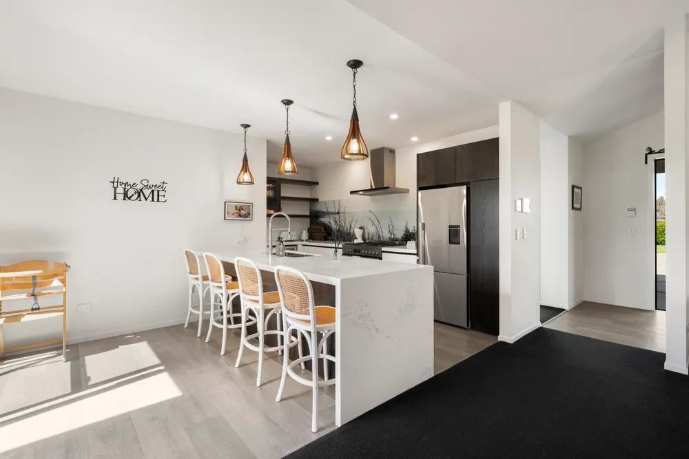 Photos of 382B Tuakau Road