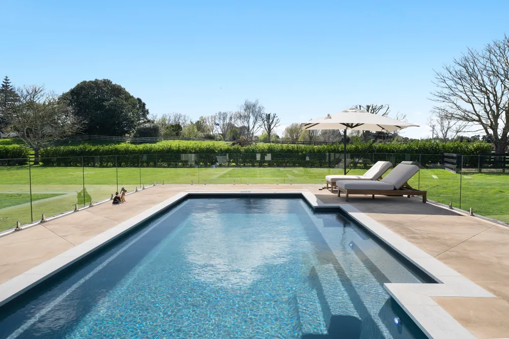 Photos of 382B Tuakau Road