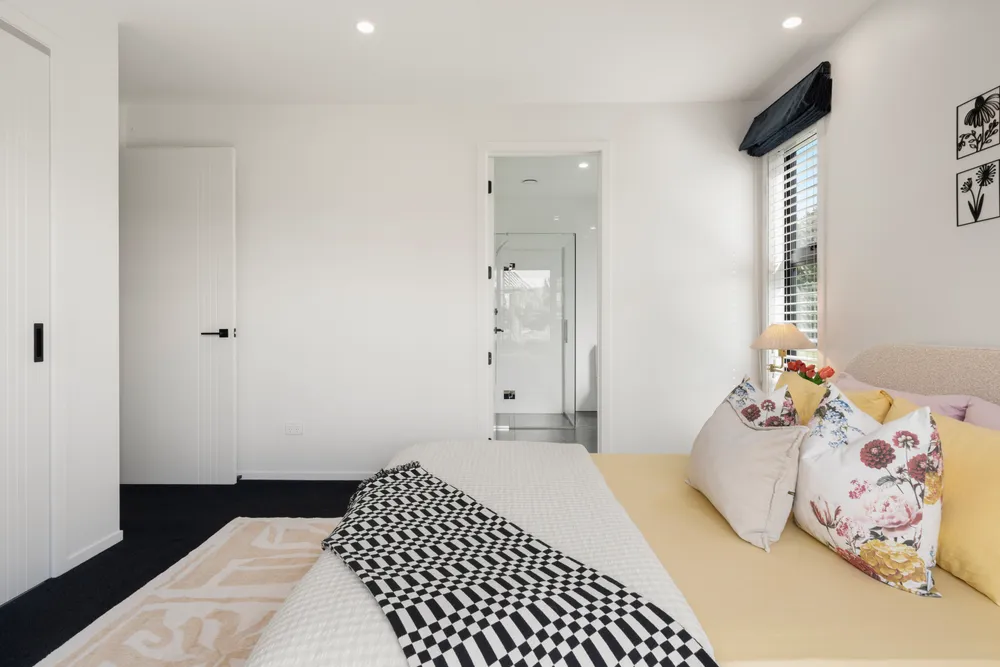 Photos of 382B Tuakau Road