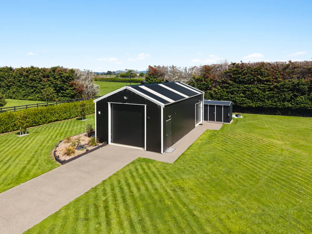 Photos of 382B Tuakau Road
