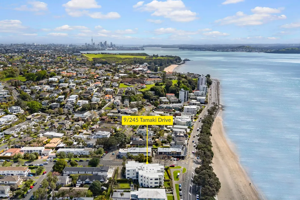 Photos of 9/245 Tamaki Drive