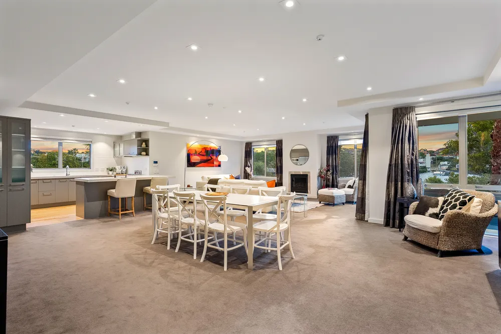 Photos of 9/245 Tamaki Drive