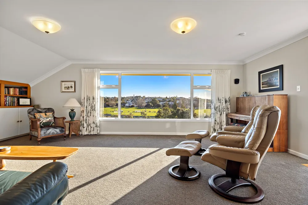 Photos of 17 Allum Street