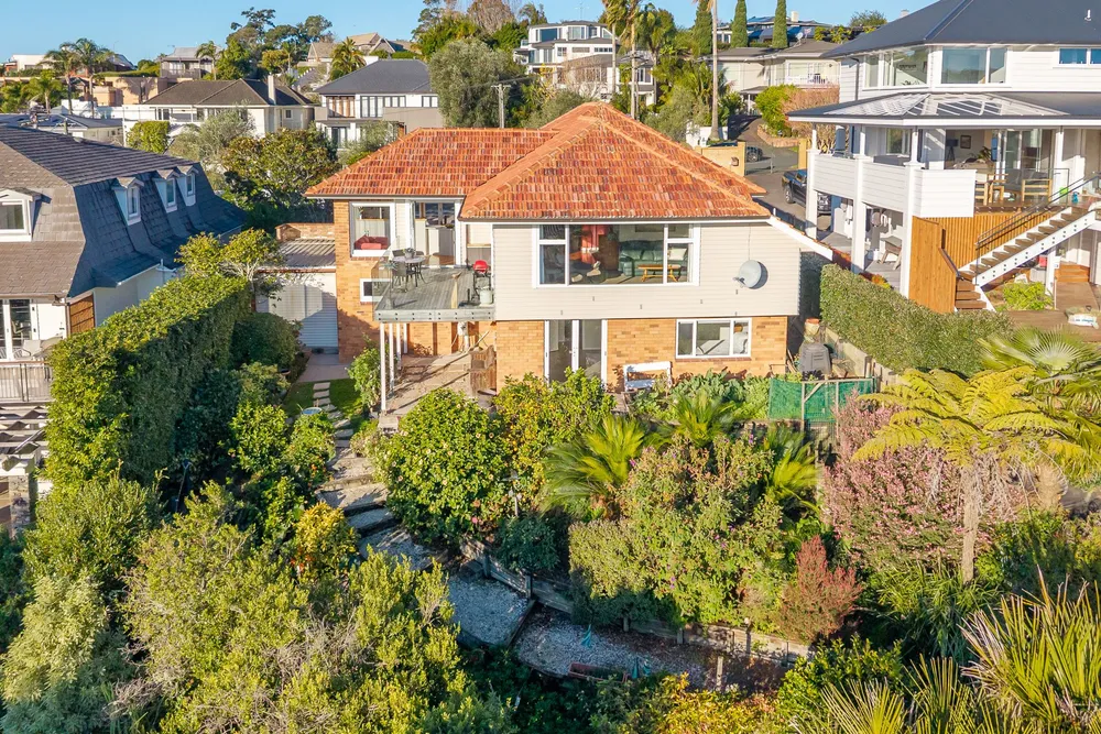 Photos of 17 Allum Street