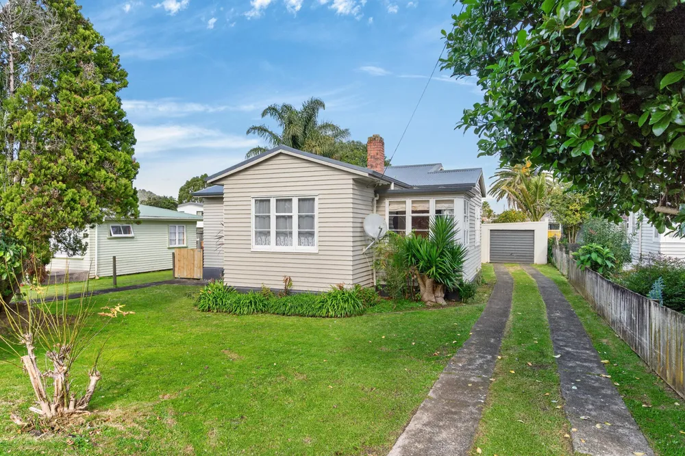 Photos of 23 Cairnfield Road