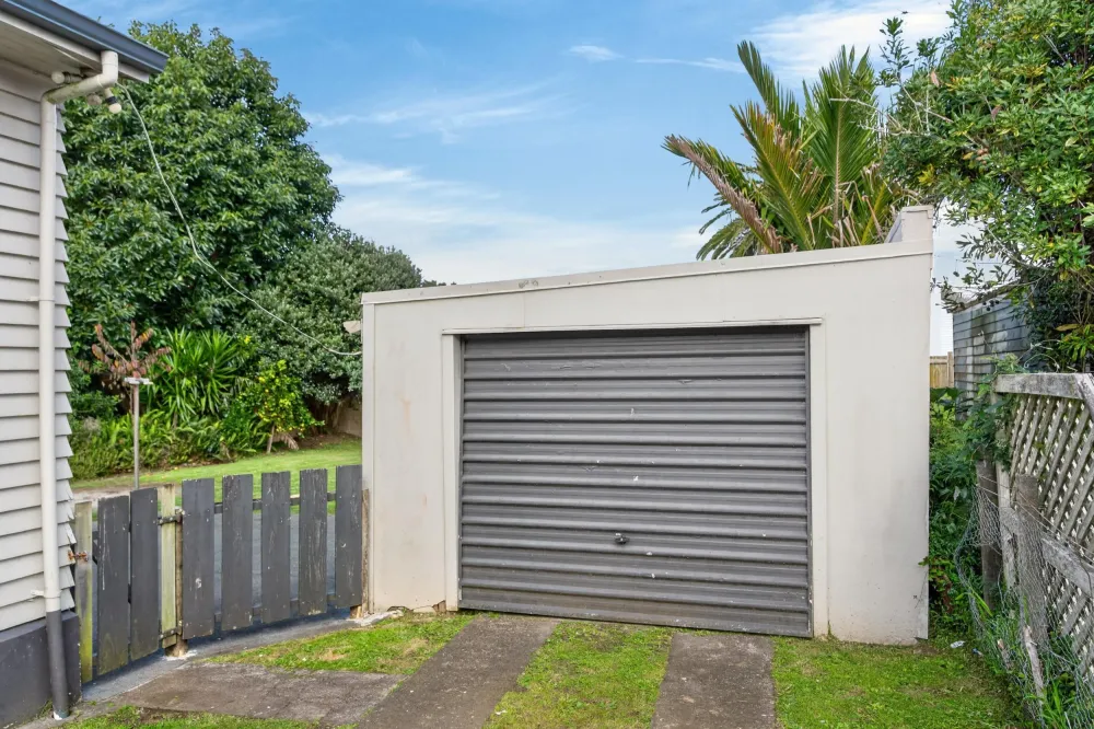Photos of 23 Cairnfield Road