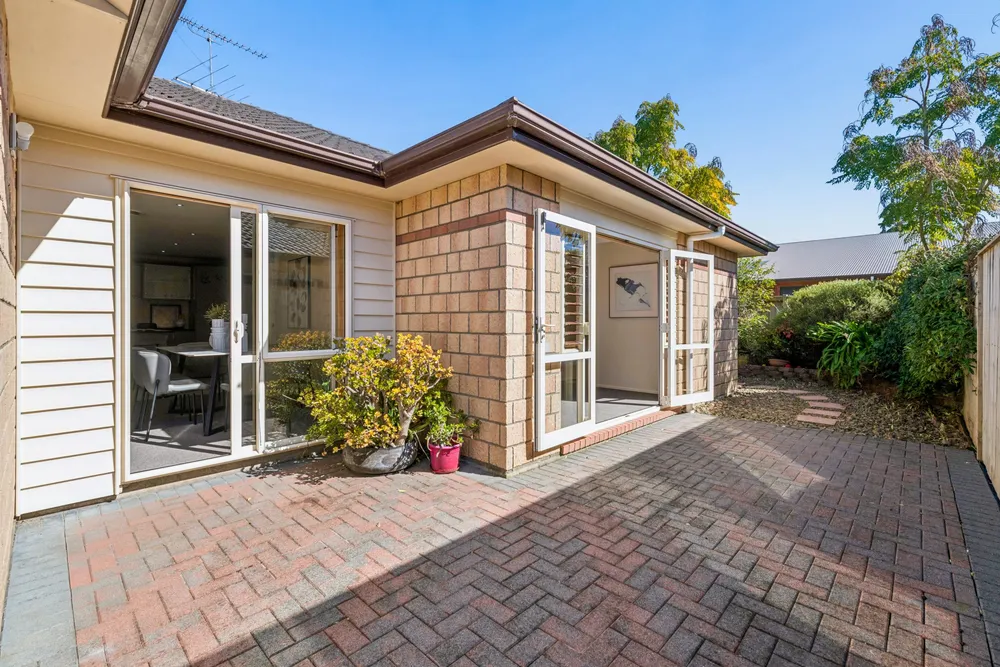 Photos of 14 Monash Place