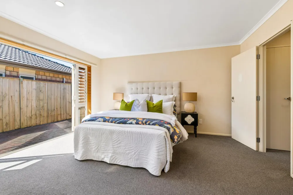 Photos of 14 Monash Place