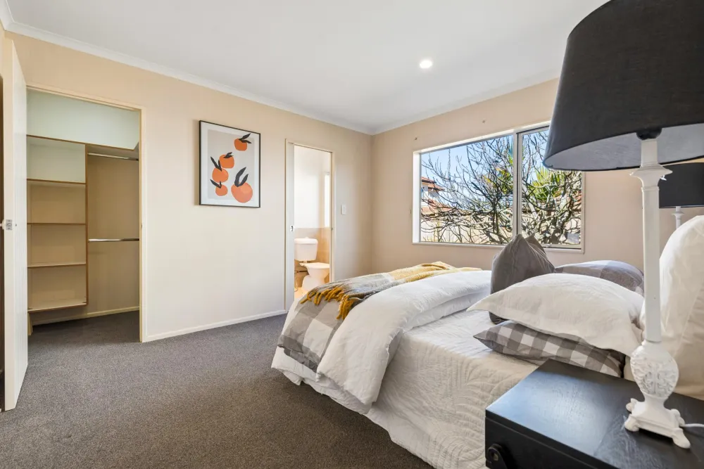 Photos of 14 Monash Place