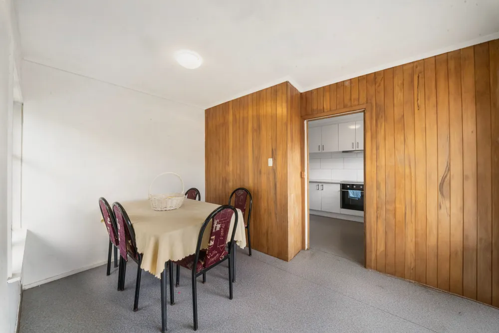Photos of 184 New Windsor Road