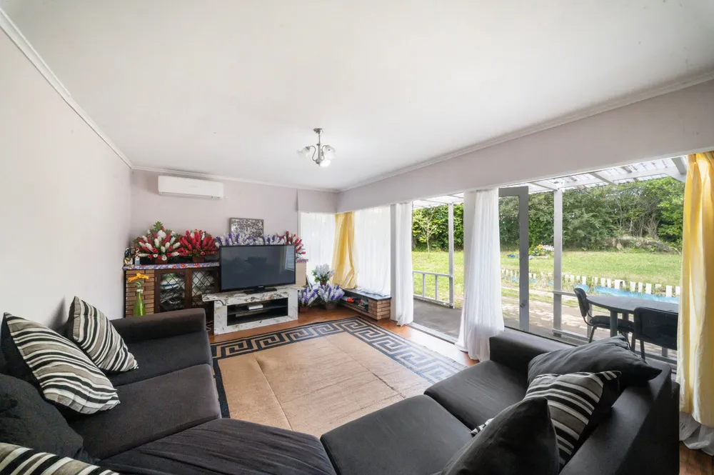 Photos of 184 New Windsor Road