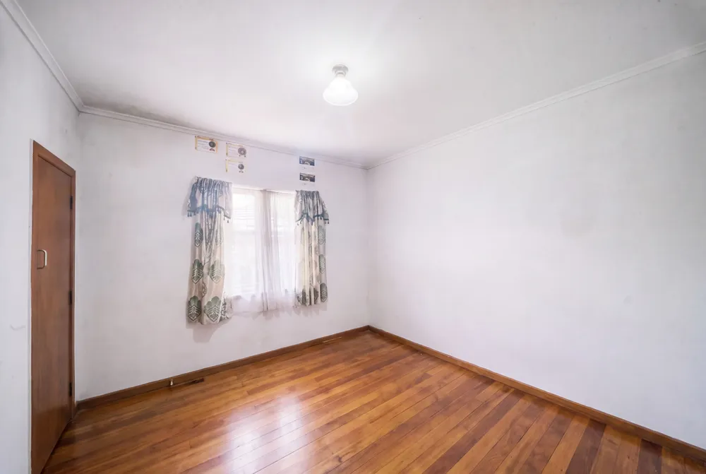 Photos of 184 New Windsor Road