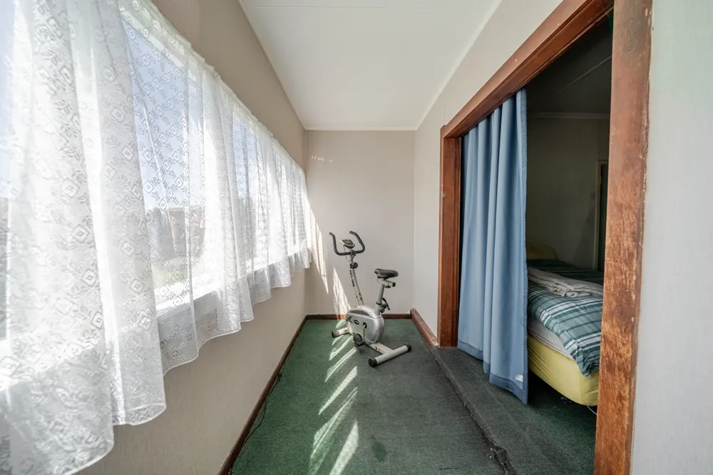 Photos of 261 Nelson Street