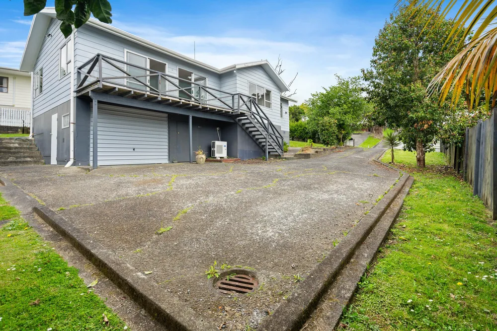 Photos of 10 Mariposa Place
