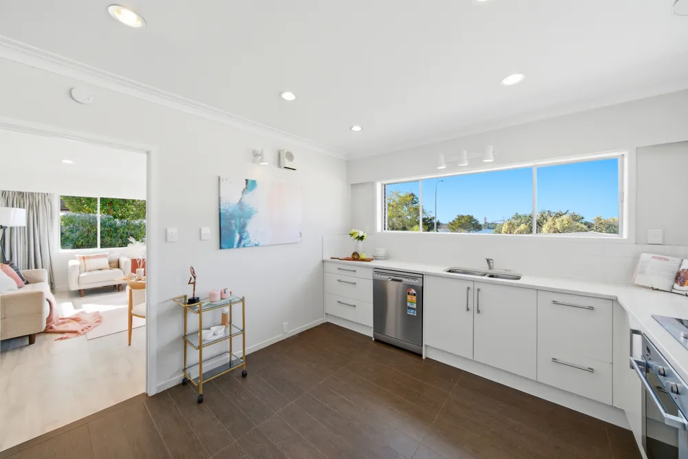 Photos of 2/34 Lake View Road