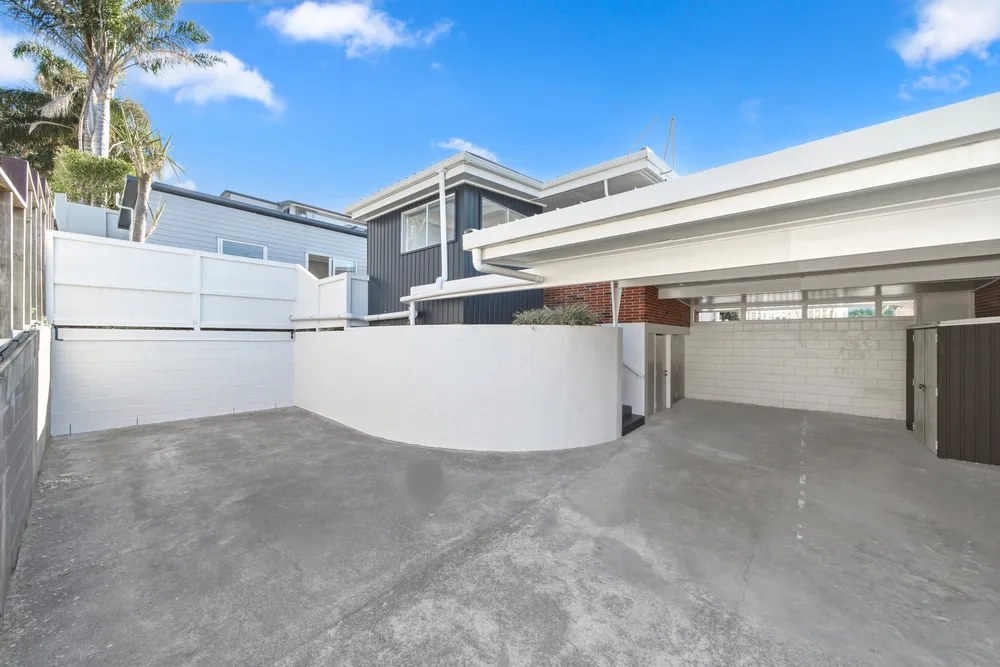 Photos of 2/34 Lake View Road