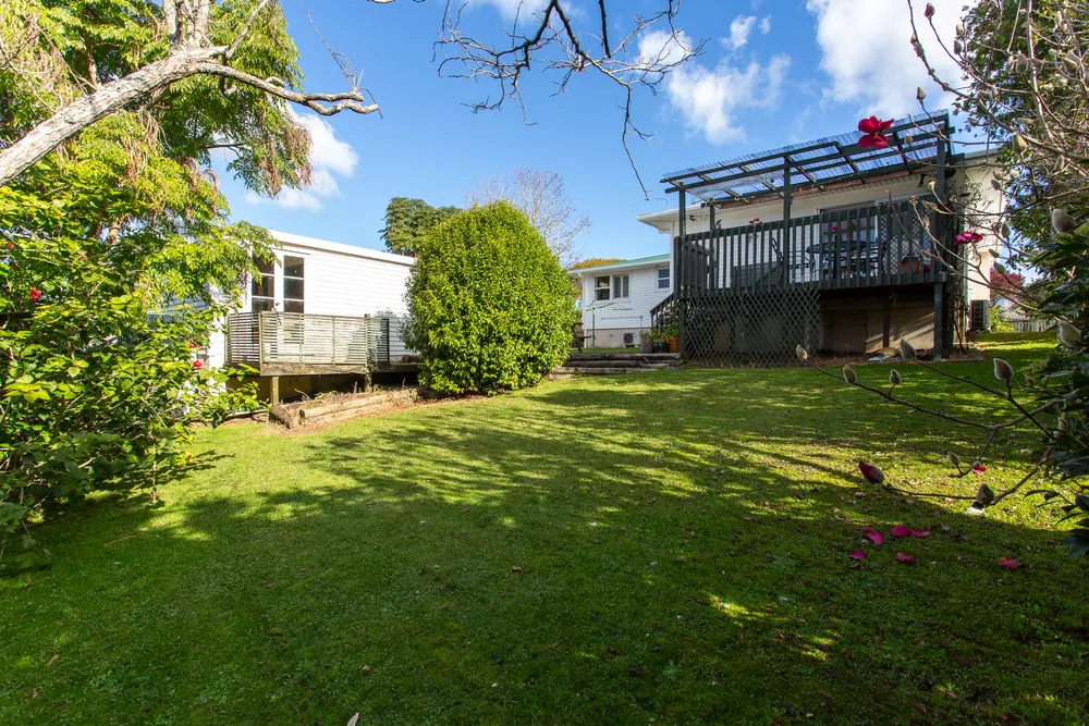 Photos of 3 Crocombe Crescent