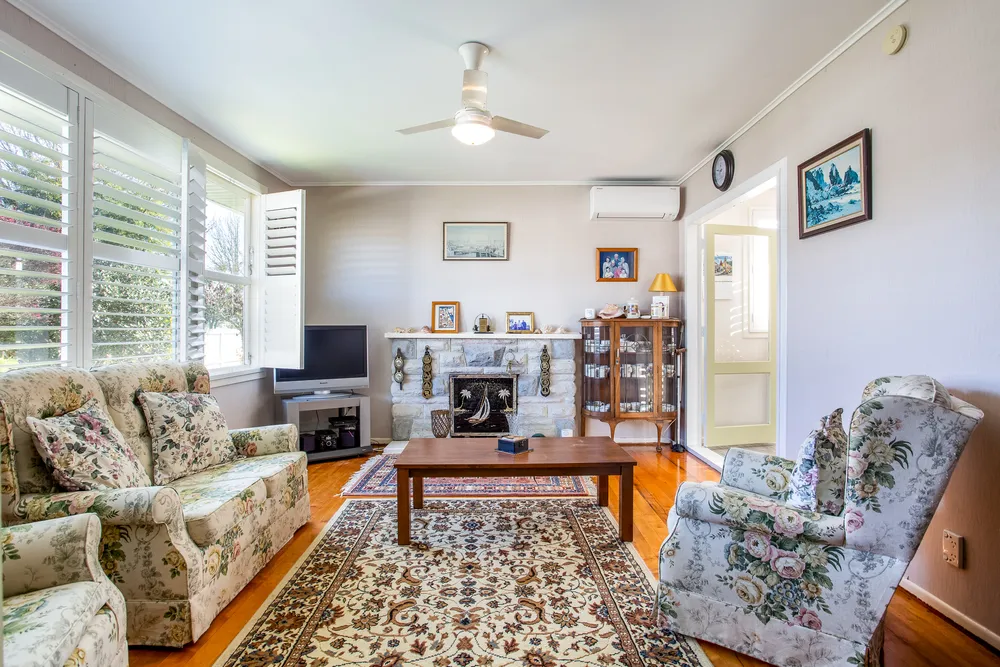 Photos of 3 Crocombe Crescent