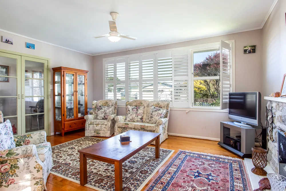 Photos of 3 Crocombe Crescent