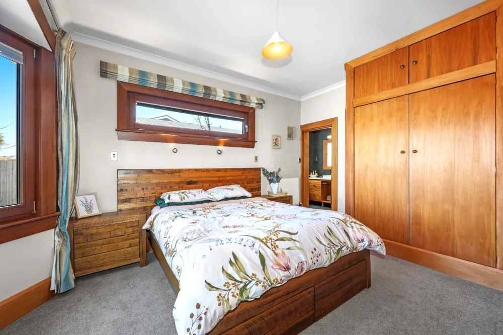 Photos of 168 Lyttelton Street