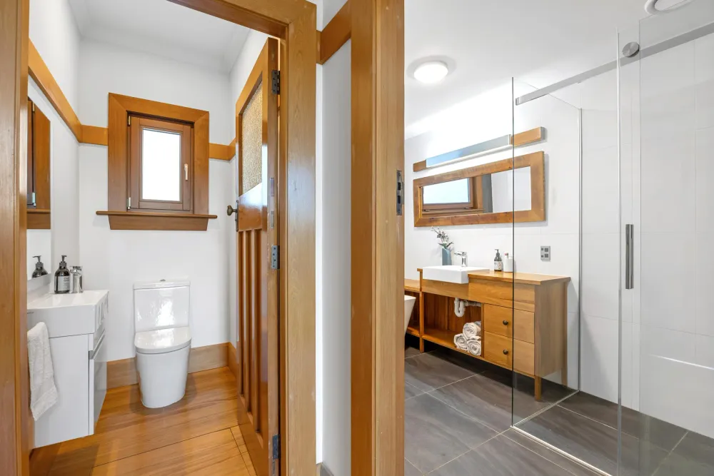 Photos of 168 Lyttelton Street
