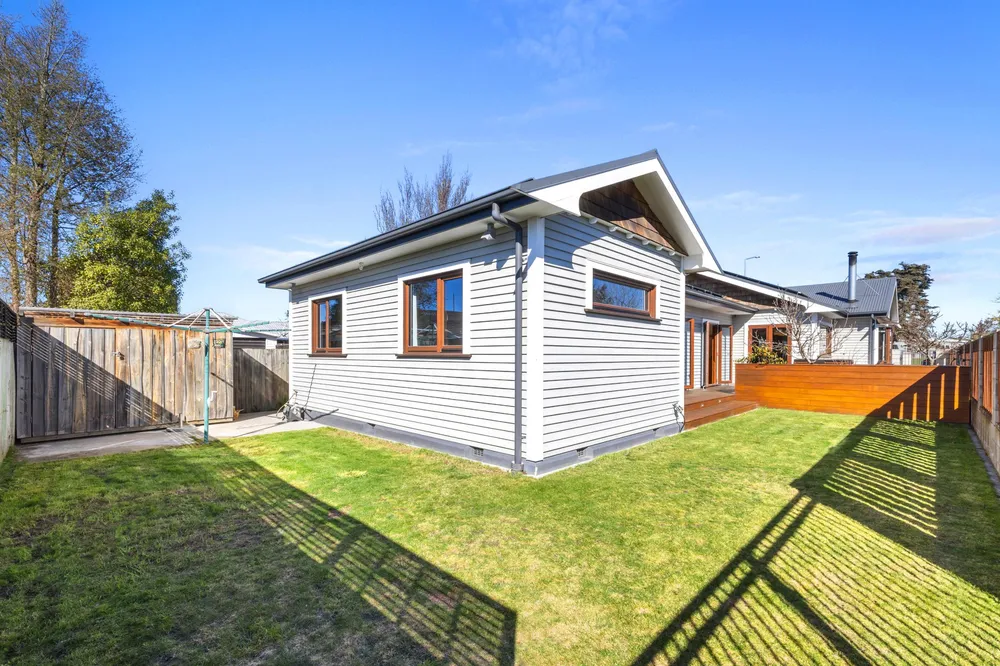 Photos of 168 Lyttelton Street