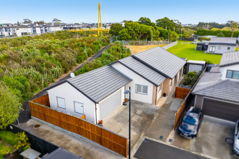 Photos of 25 Makete Crescent