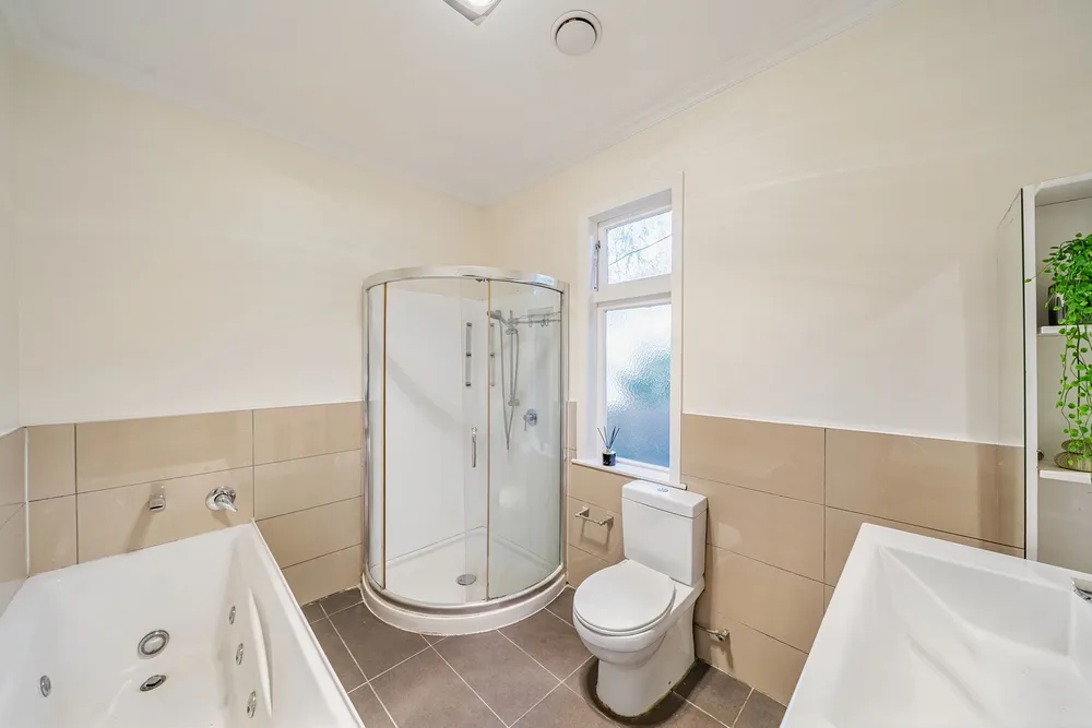 Photos of 55 Pharazyn Street