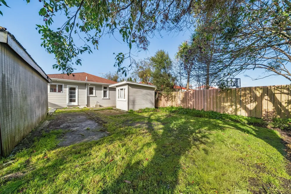 Photos of 55 Pharazyn Street