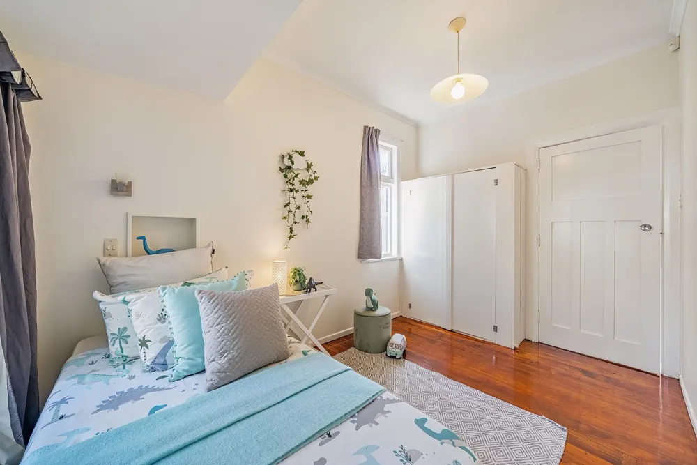 Photos of 55 Pharazyn Street