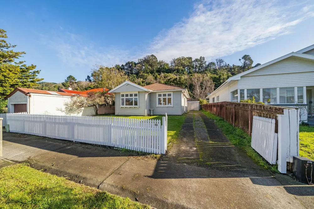 Photos of 55 Pharazyn Street