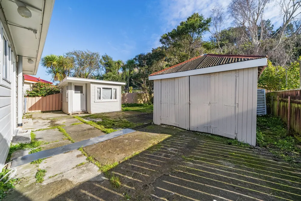 Photos of 55 Pharazyn Street