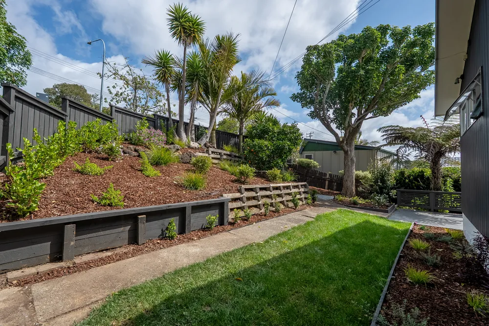 Photos of 1/165 Manuka Road