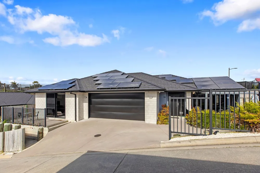 Photos of 14 Sam Heywood Place