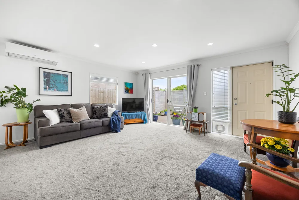 Photos of 50 Caen Road