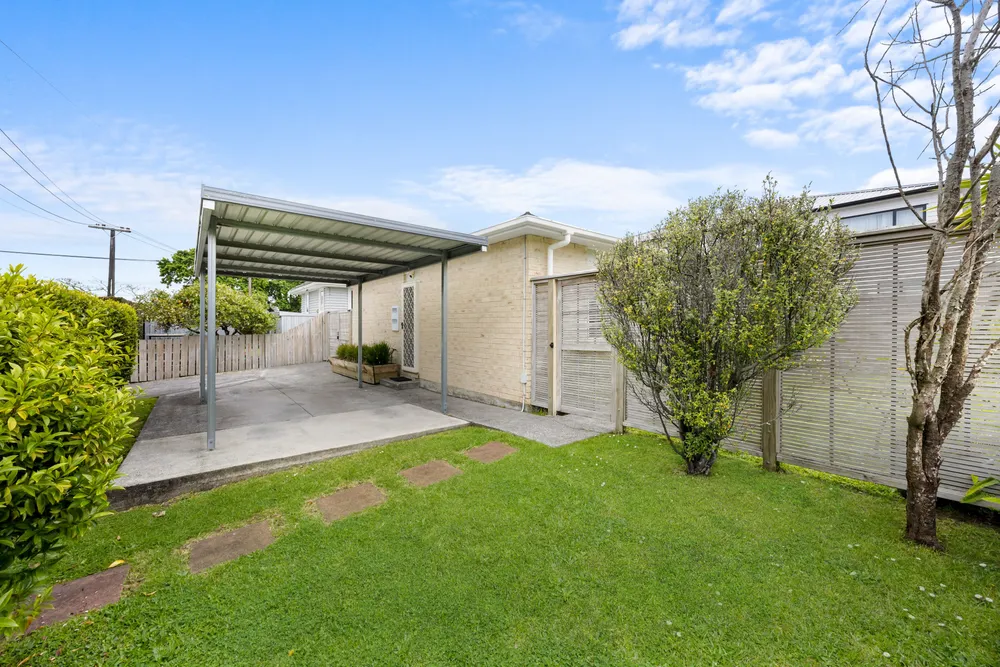 Photos of 50 Caen Road